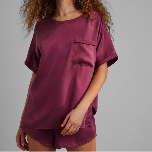 LUNYA BNWT Washable Silk Piped Tee Short Set in Winter Rose/Calliope Wine Size M